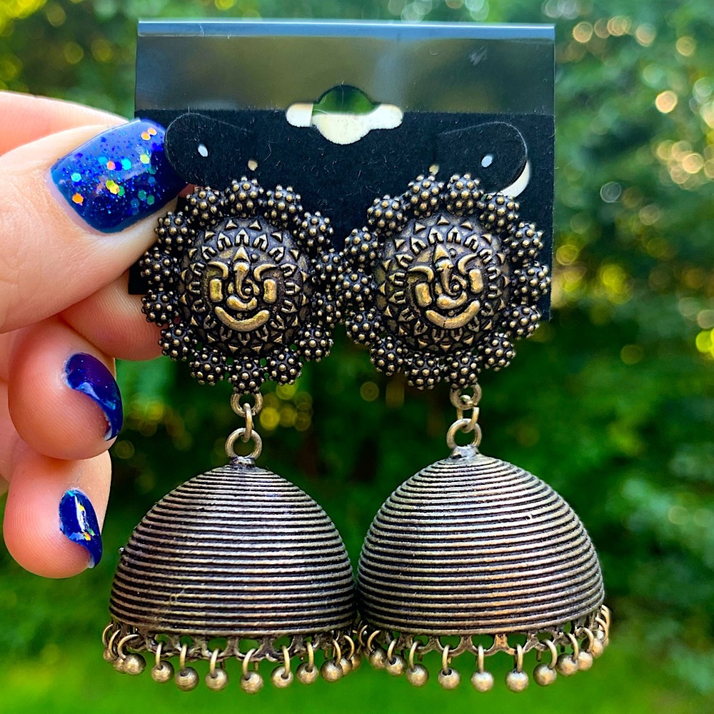 NWT Large Bell Shape Dome Fringe Shaker Earrings